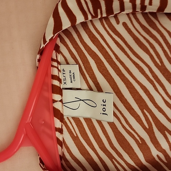 Joie Open Front Top - Picture 2 of 6